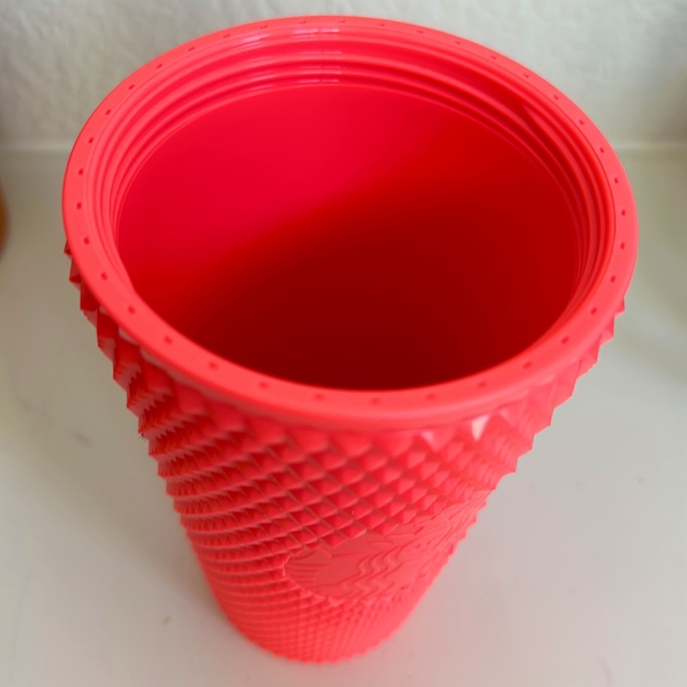 ❗️STARBUCKS DRAGON FRUIT PINK STUDDED BLING HOLIDAY STRAW TUMBLER COLD CUP - Picture 7 of 8